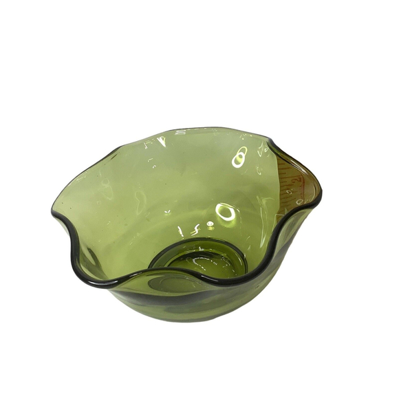 VINTAGE Avocado Green Wavy Ruffled Glass Bowl Anchor Hocking? size 5" x 2.5" - Picture 5 of 12